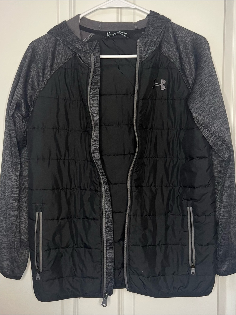 Under Armour Boys Black & Gray Quilted Hooded Jacket